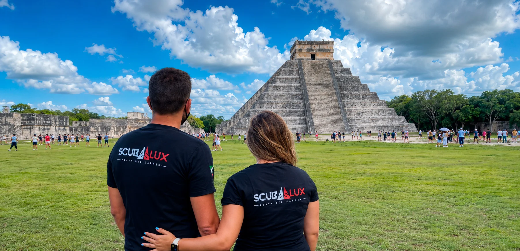Couple enjoying Chichén Itzá with Scuba Alux