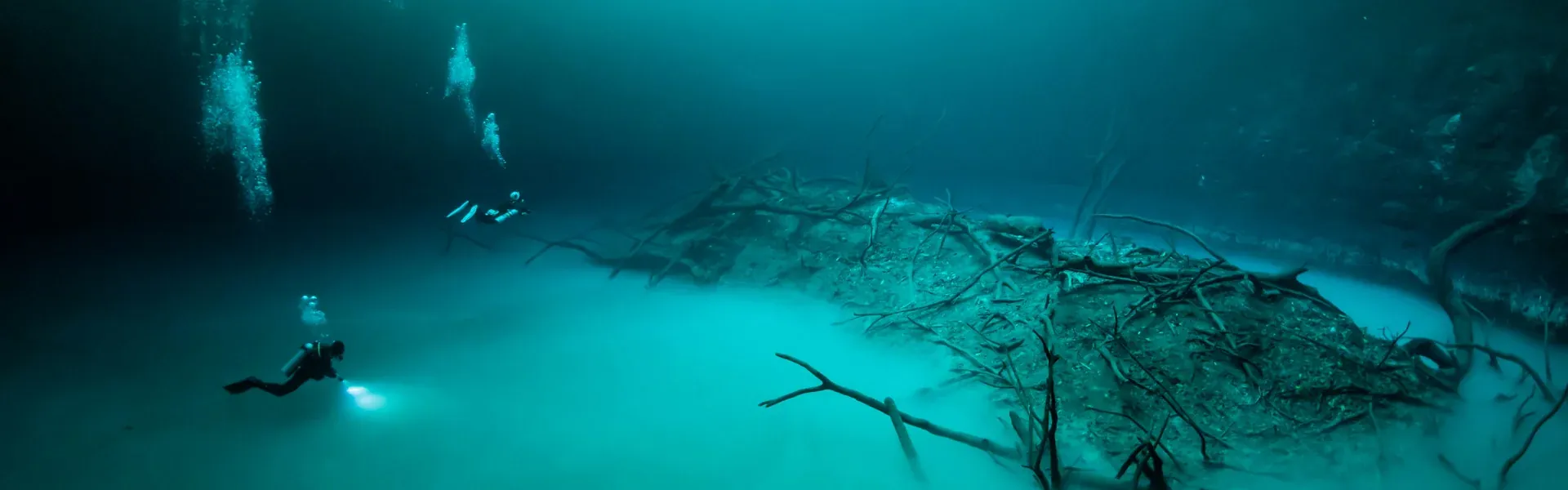 Scuba Alux dive center in Playa del Carmen